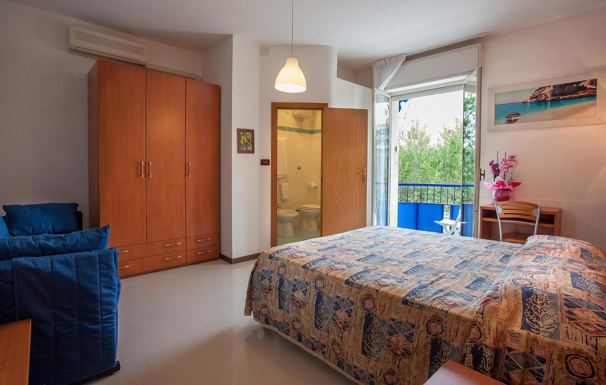 Hotel Azzurra Senigallia Buitenkant foto