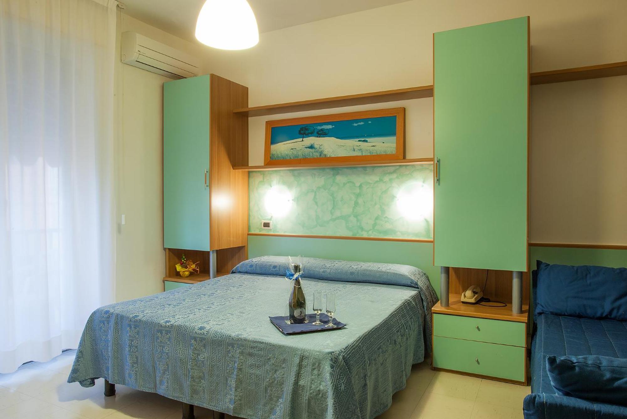 Hotel Azzurra Senigallia Buitenkant foto