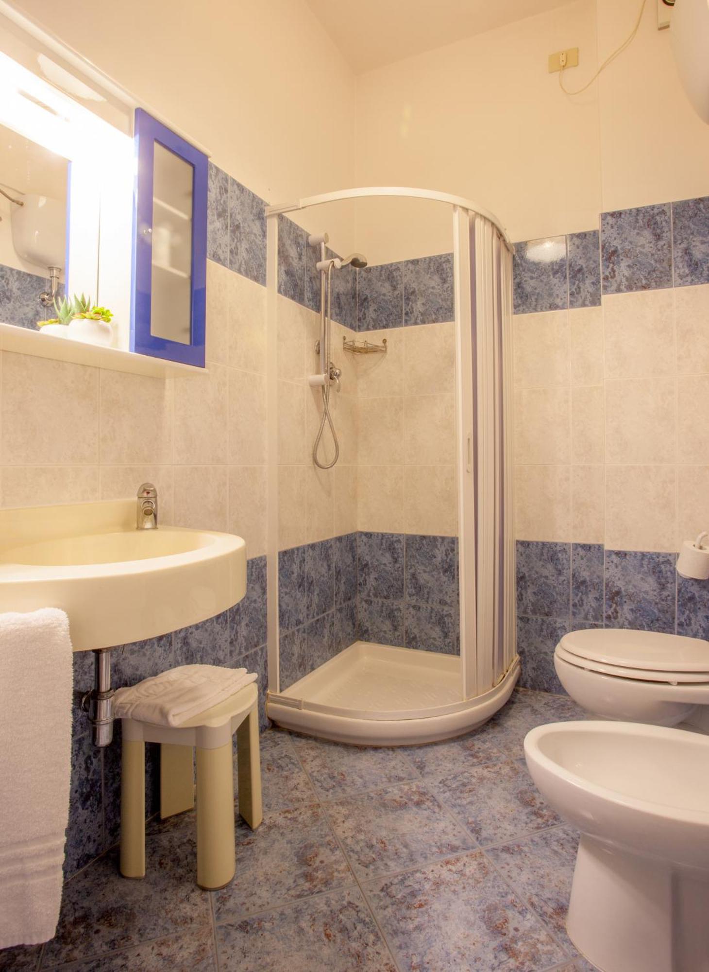 Hotel Azzurra Senigallia Buitenkant foto